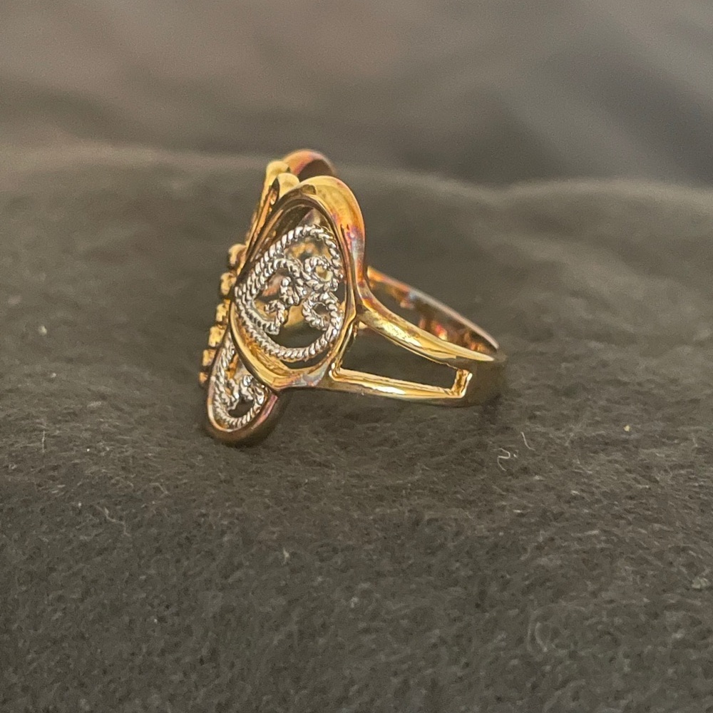 Women’s ring - Picture 2 of 4